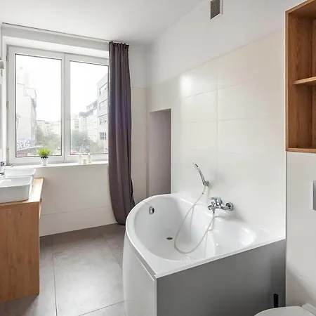 Sleepy3city 10 Lutego 23 公寓 *